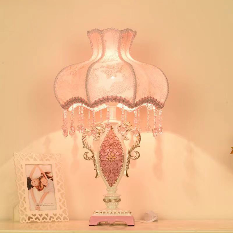 European Pink Table Lamp Luxur - Desk Lamp recension och pris